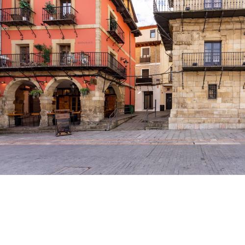 Housingleón - Albergue Turístico Nama Hostel