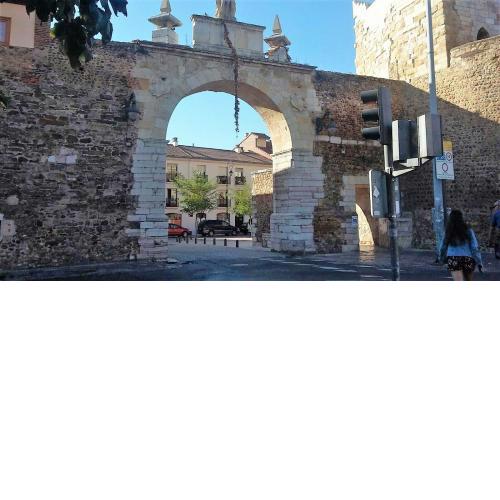 Housingleón - Muralla