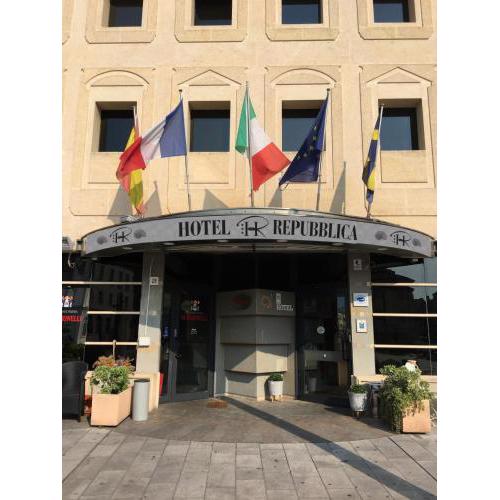 HR Hotel