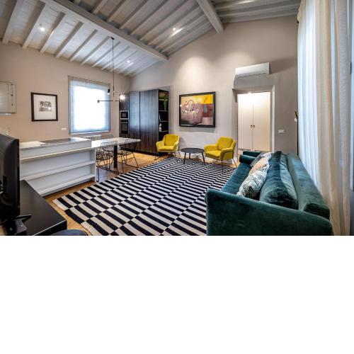 Hs4U Ricasoli Luxury apartment near Duomo N.2