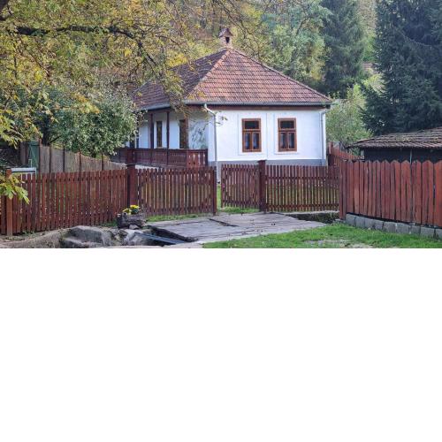 Hutai Meseház