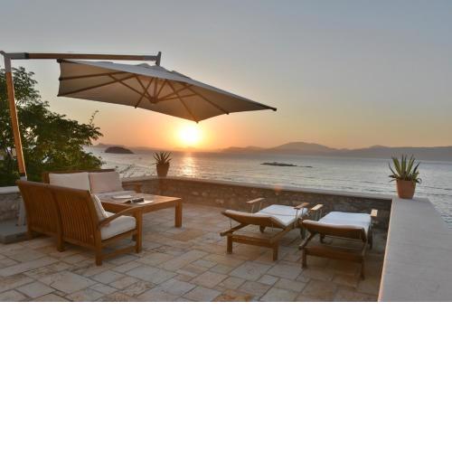 Hydra Kamini Beach Thea