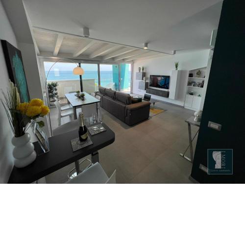"I MORI LUXORY APARTMENTS" - Attico mansardato con incantevole vista mare