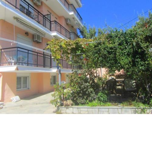 Ianos Apartments