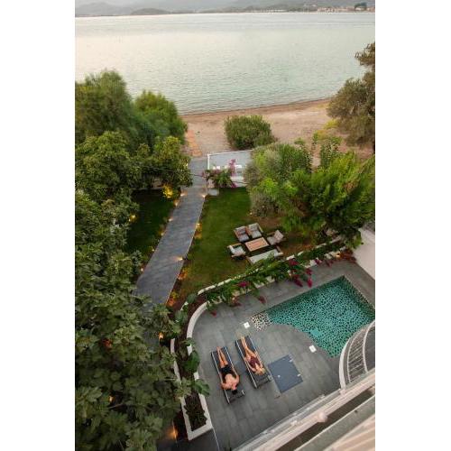 Icon Beach Suites Hotel