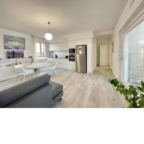 Ida Palace, new deluxe seafront apartment