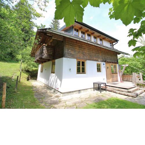 Idyllic Chalet in Kaprun near Ski Area