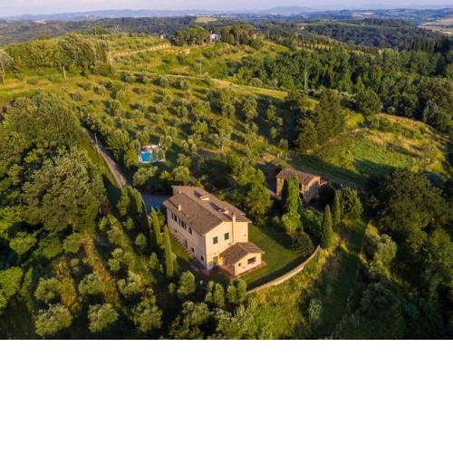 Idyllic holiday home in Palaia in the seat of nature