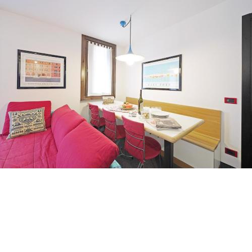 iFlat Colorful apartment with a beautiful view