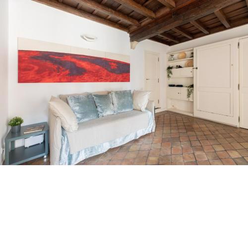 iFlat Navona Bright Studio