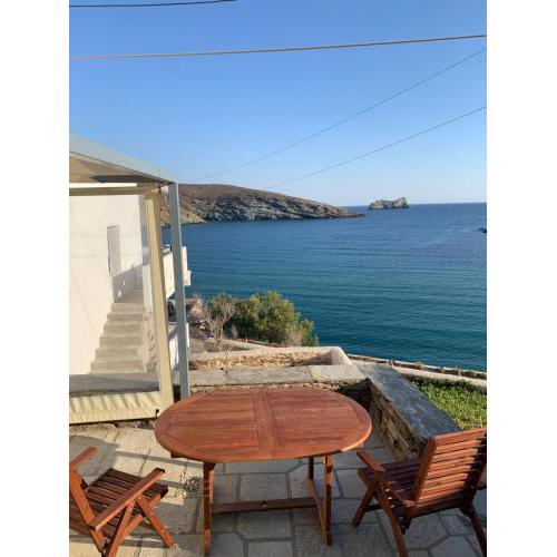 Ikia Wide Wild Summer House
