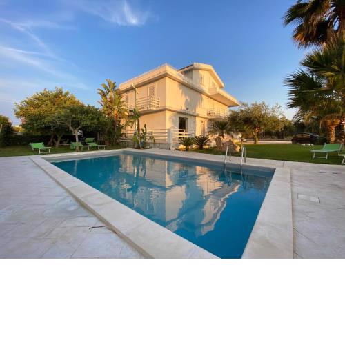 il CARRUBBO, alloggio in villa a Marzamemi
