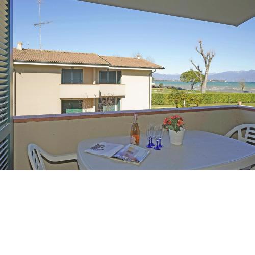 Il Porticciolo P1-12 by Wonderful Italy