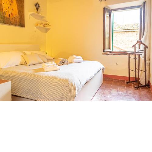 Il segreto di Agnaresi, King size bed MONTEPULCIANO