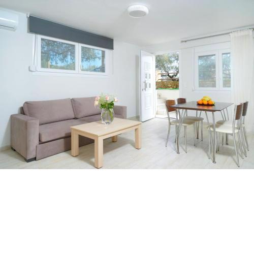Ilias Apartments