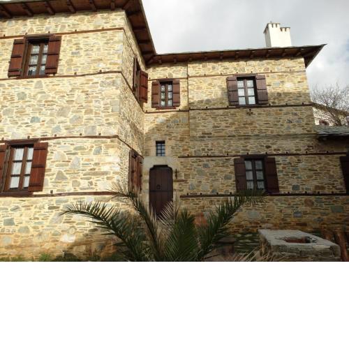 Iliopetra Suites