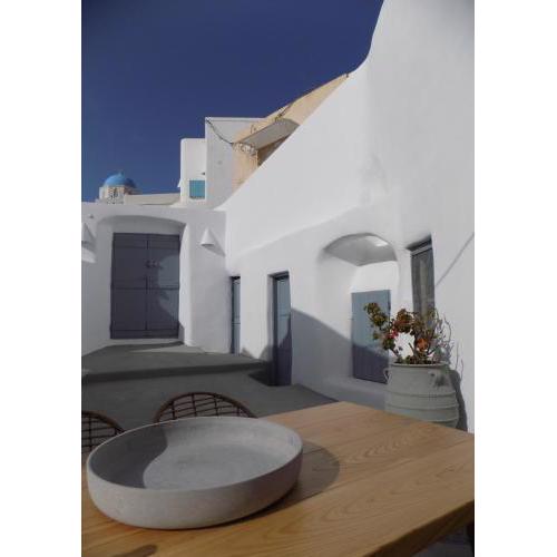 Imarkellis Santorini