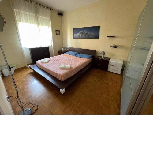 impeccable 3 bedroom house up to 6 people 10 minutes away from Duomo