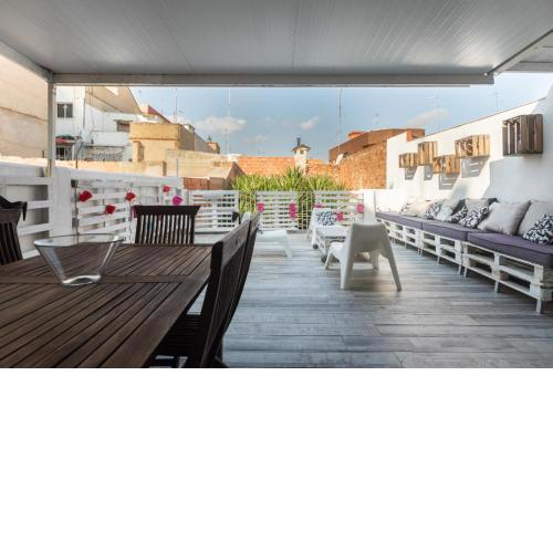 IMPRESIONANTE CASA de 170m para 14 personas con terraza 50m con barbacoa