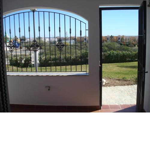 Impressive apartment in ground floor with terrace of 2 rooms, A A and pool 3
