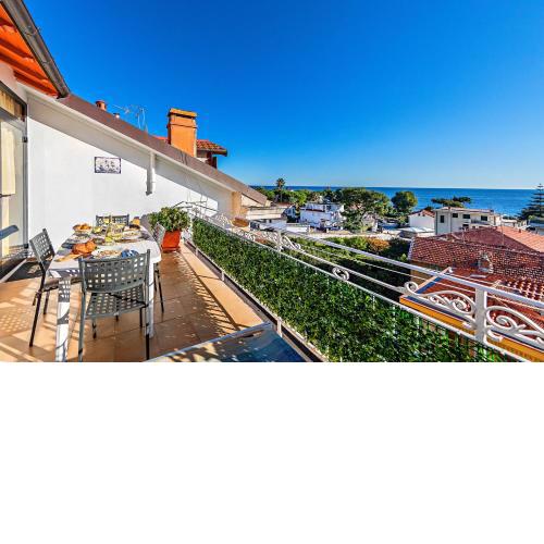 In Front of the Sea Apartment P3-9 by Wonderful Italy