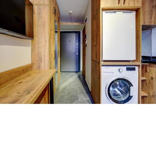 In the Center of Besiktas, 300m from the Beach, Fully Furnished, Zero Studio