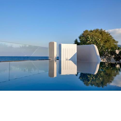 Incognito Beach Villa Santorini