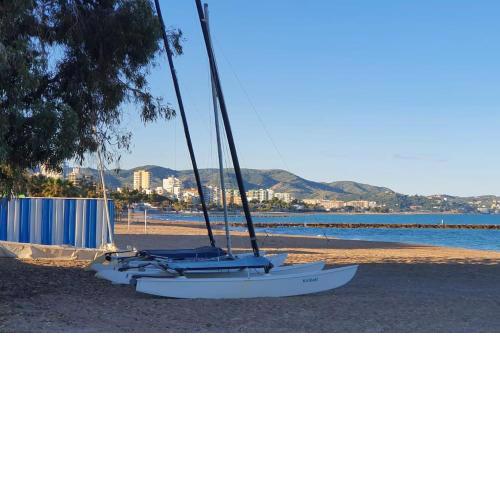 Incredible seafront with sunrise and sunset views