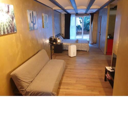 Increible Apartamento con terraza al lado de Torres de Quart