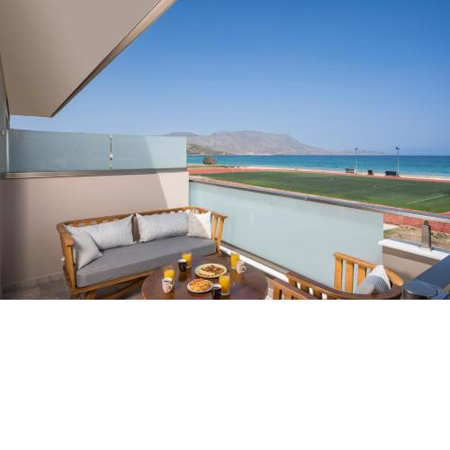 INDIGO BLUE Seaside Deluxe Apartments