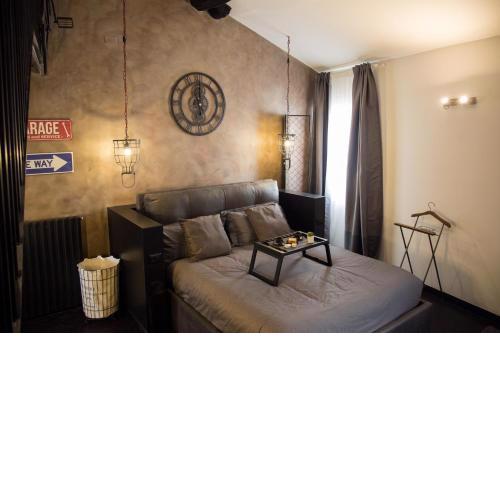 Industrial Apartment Near Duomo