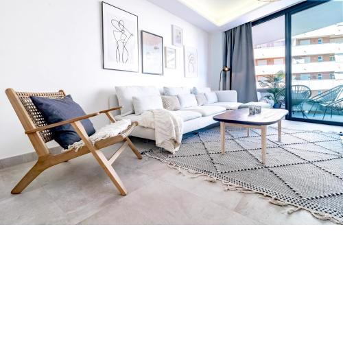 INF1.2A- Apartment close to beach, families only
