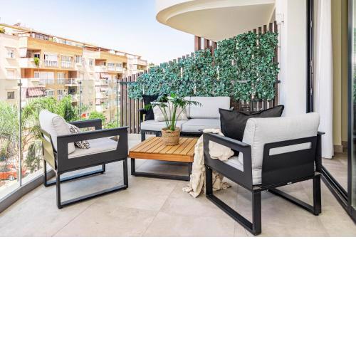 INF33K- Stunning city apartment close to all amenities