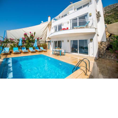 Infinity Pool Villa for 6 People in Antalya, Kaş - Awz137