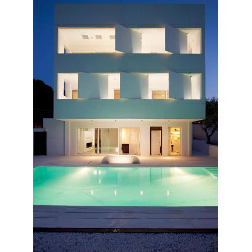 Infinity White Complex