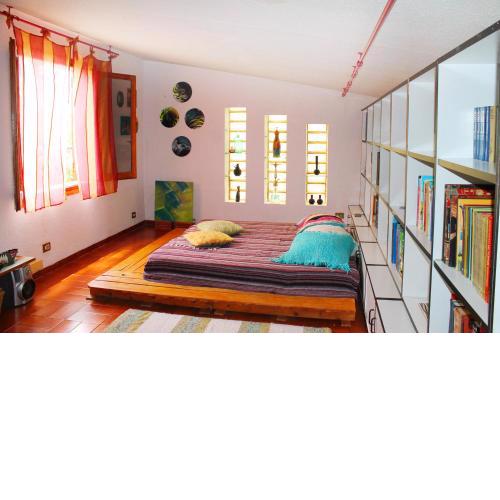Ingart Studio House