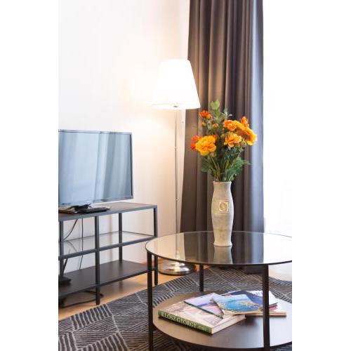 InnerCity Apartments Opera