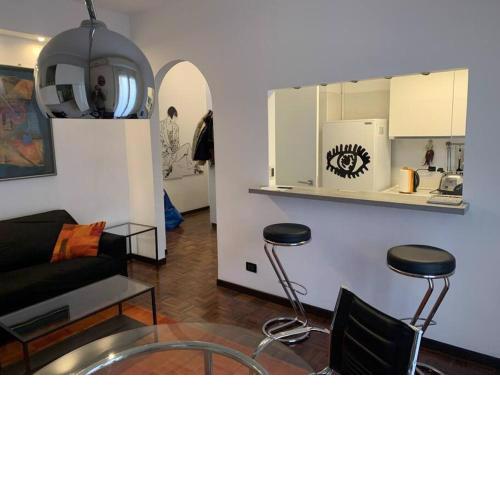 Insubria Urban flat -fast wifi-15 min to city center