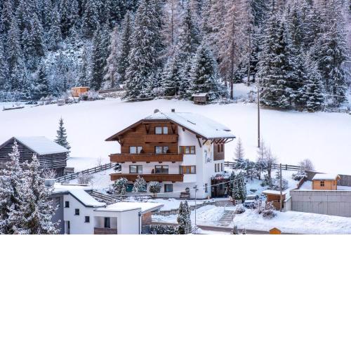 Intermontana Familienhotel B&B