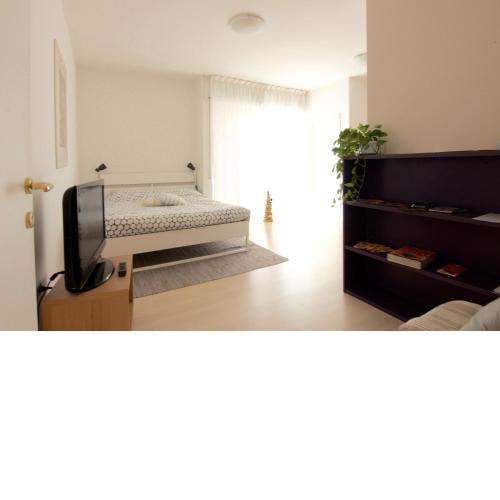 Interno77