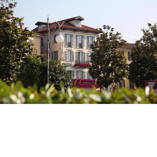 Intra Hotel