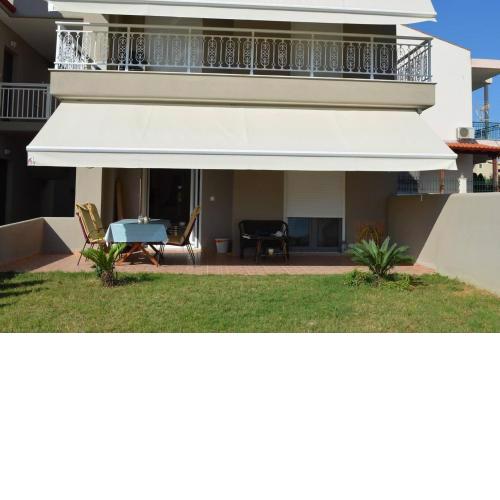 Inviting 2-Bed Apartment in Nikiti Greece