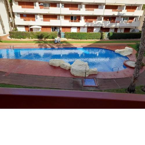Inviting 2-Bed Apartment in Playa Flamenca
