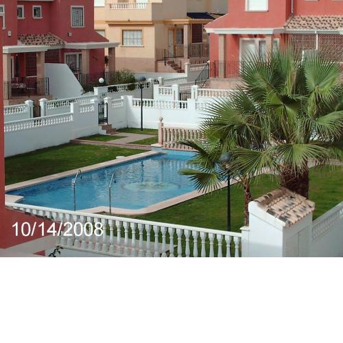 Inviting 3-Bed Villa in Torrievieja Costablanca
