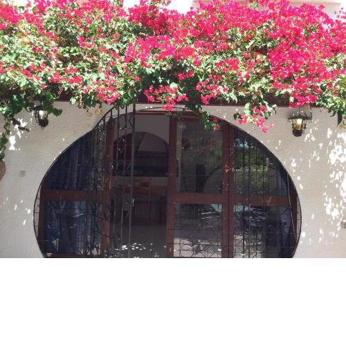 Inviting 5-Bed House in beautiful El Campello