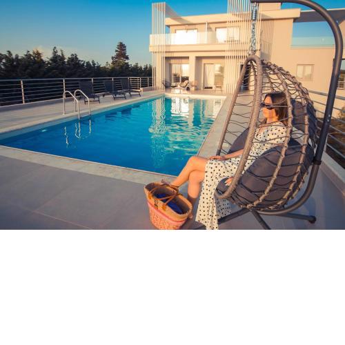 Io Suites / Ιώ Suites
