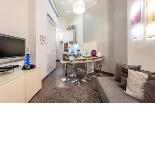 IREX Trevi Fountain private apartment