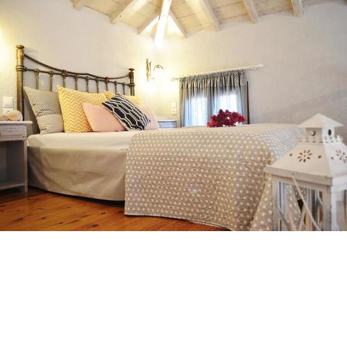 Irida Apartments