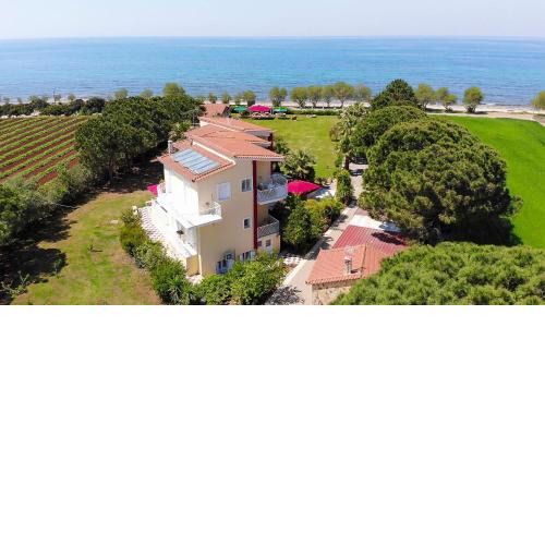 Irida Beach Resort Suites
