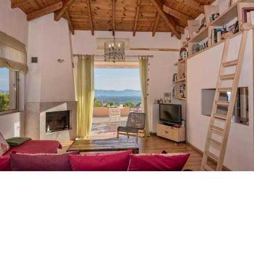 Irida's House, a fairylike house with supurb view